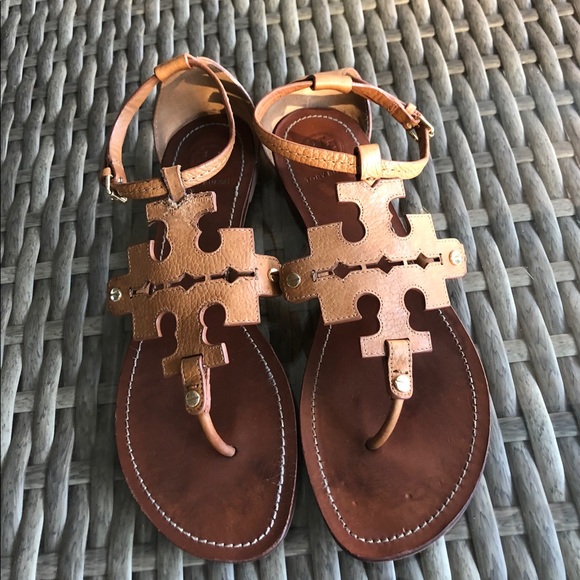 Tory Burch Shoes - Tory Burch Phoebe Flat Thong Sandal Tan Leather. Tory Burch Shoes - Tory Burch Phoebe Flat Thong Sandal Tan Leather.